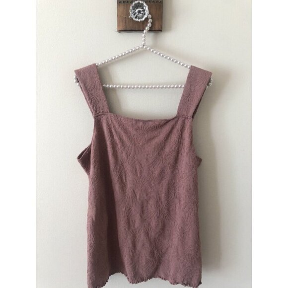 NWT Maurices Womens Size XXL Sleeveless Top Tone On Tone Floral Stretch - Picture 1 of 5